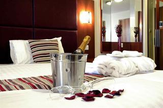 Mercure Swindon East Hotel And Spa Zewnętrze zdjęcie